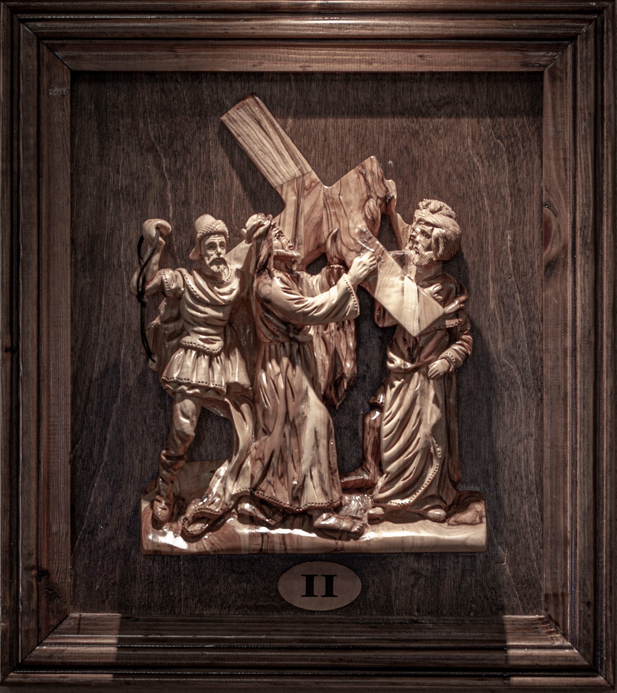 Jesus carries His cross